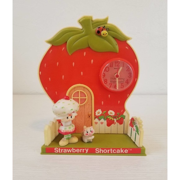 Strawberry Shortcake Metal Lunch Box, Bradley Clock, & Her Friends Books - Picture 7 of 12